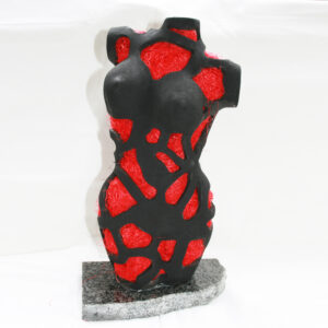 Brakeout Lady – weiblicher, erotischer Torso, mit rotem Sisal, Vorderseite