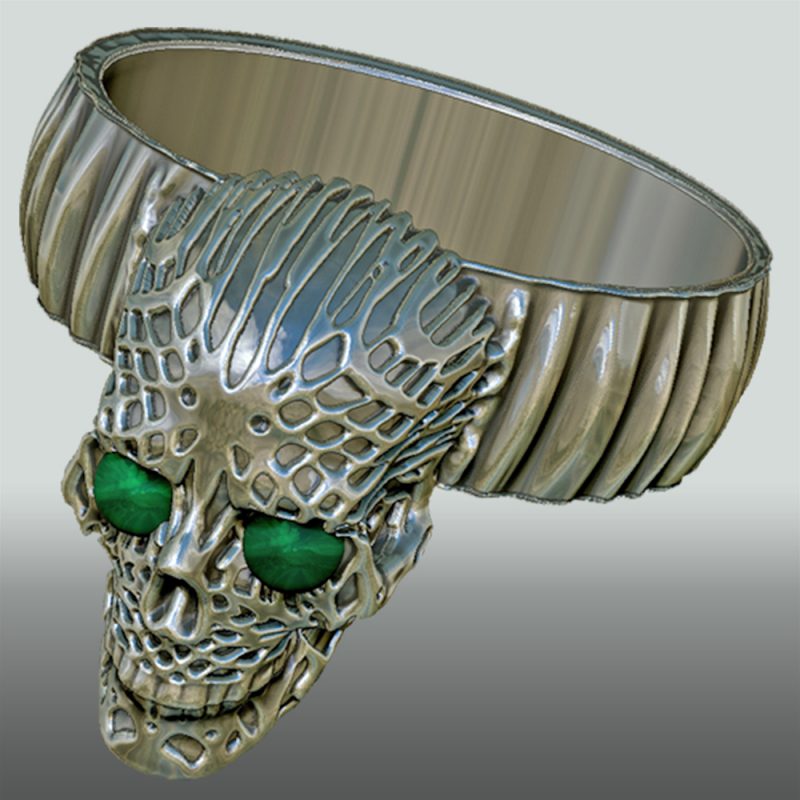 Skullring silber, mit Stein, Detailansicht