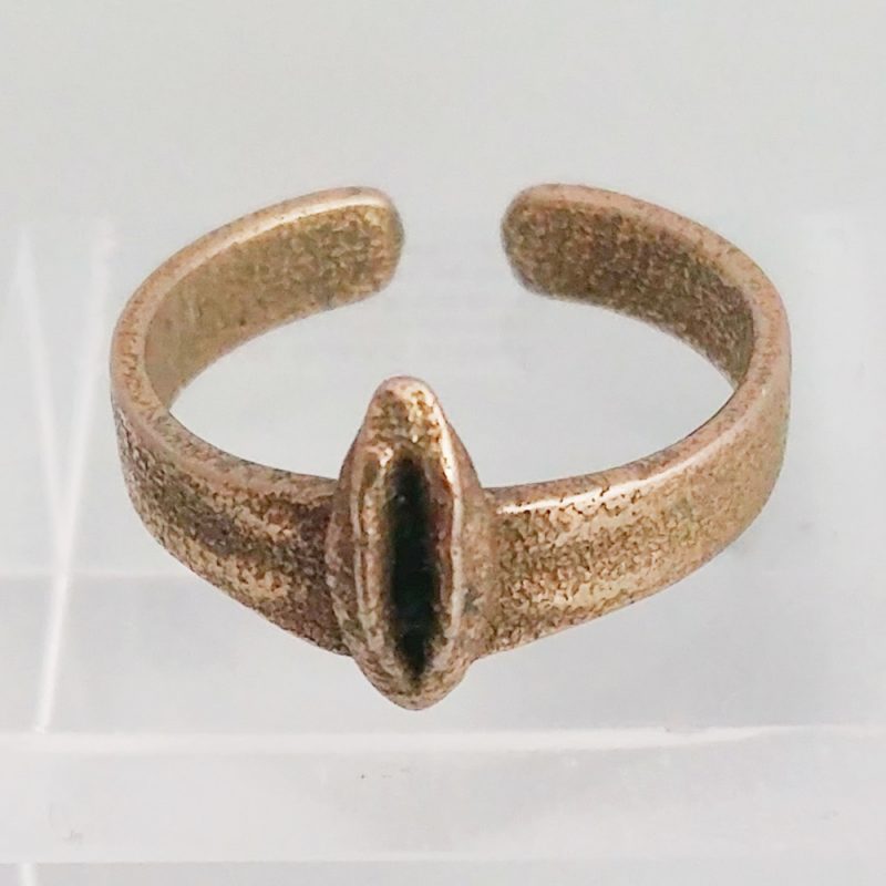 Erotikschmuck, Yoni Ring_ Stahl, goldfarben Prototyp, Detailansicht