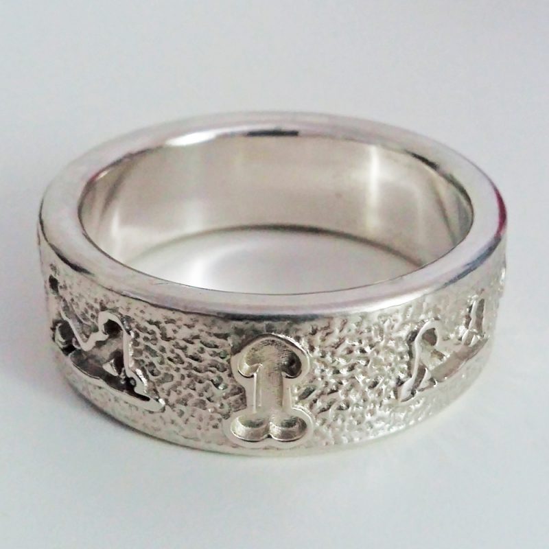 C-Ring mit Eros-Motiven - silber massiv